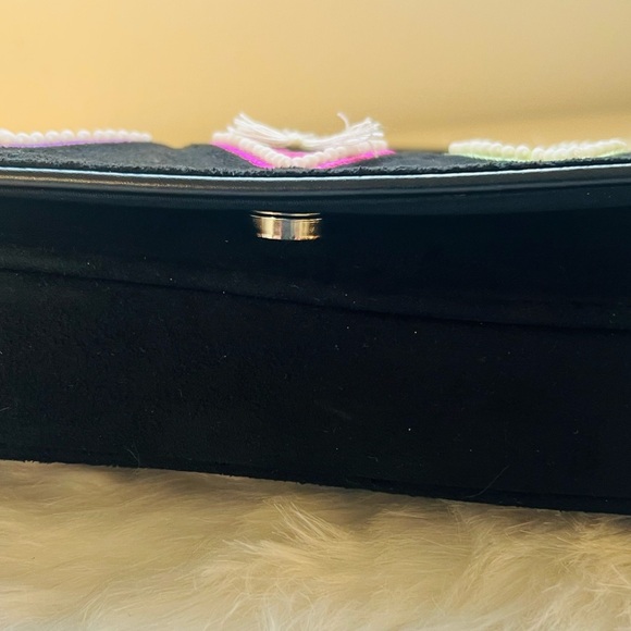 Lulu Guinness Roses Are Red Violets Are Blue Embroidered Suede Shoulder Bag - Picture 4 of 6